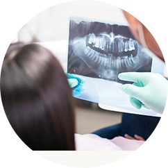 口腔内カメラを用いた見える治療